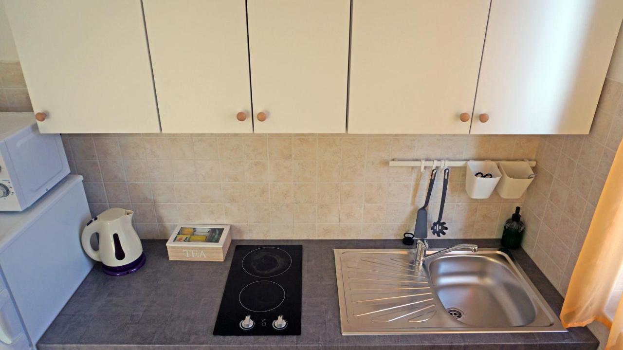 Studio Apartment Michelle - Intermezzo With Sea View Rabac Exterior foto